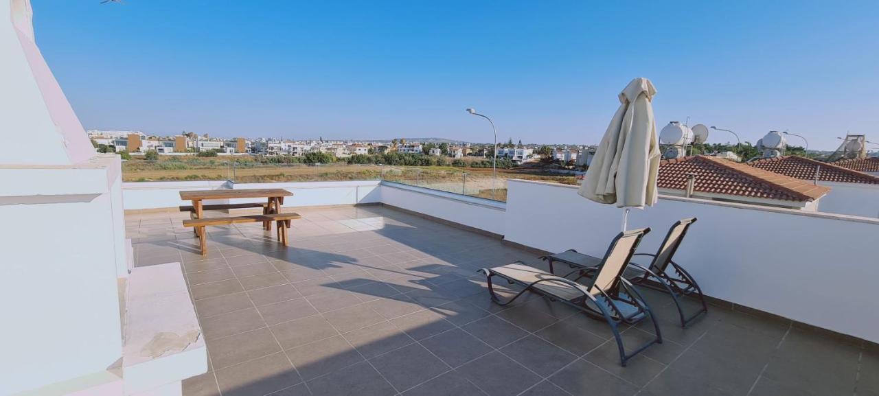 Stay Trinity Beach Apts Paralimni Exterior photo